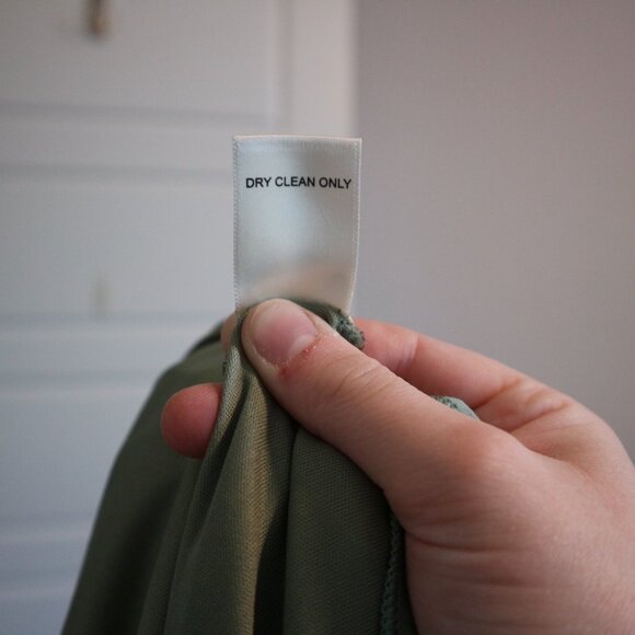 Simple Ruffled Skirt Dress - Picture 4 of 4